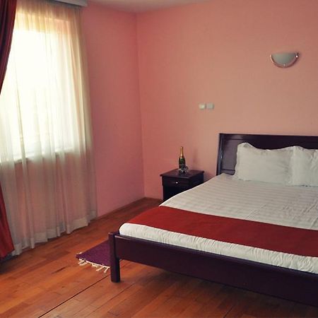 Hotel Satelit Kumanovo Eksteriør bilde