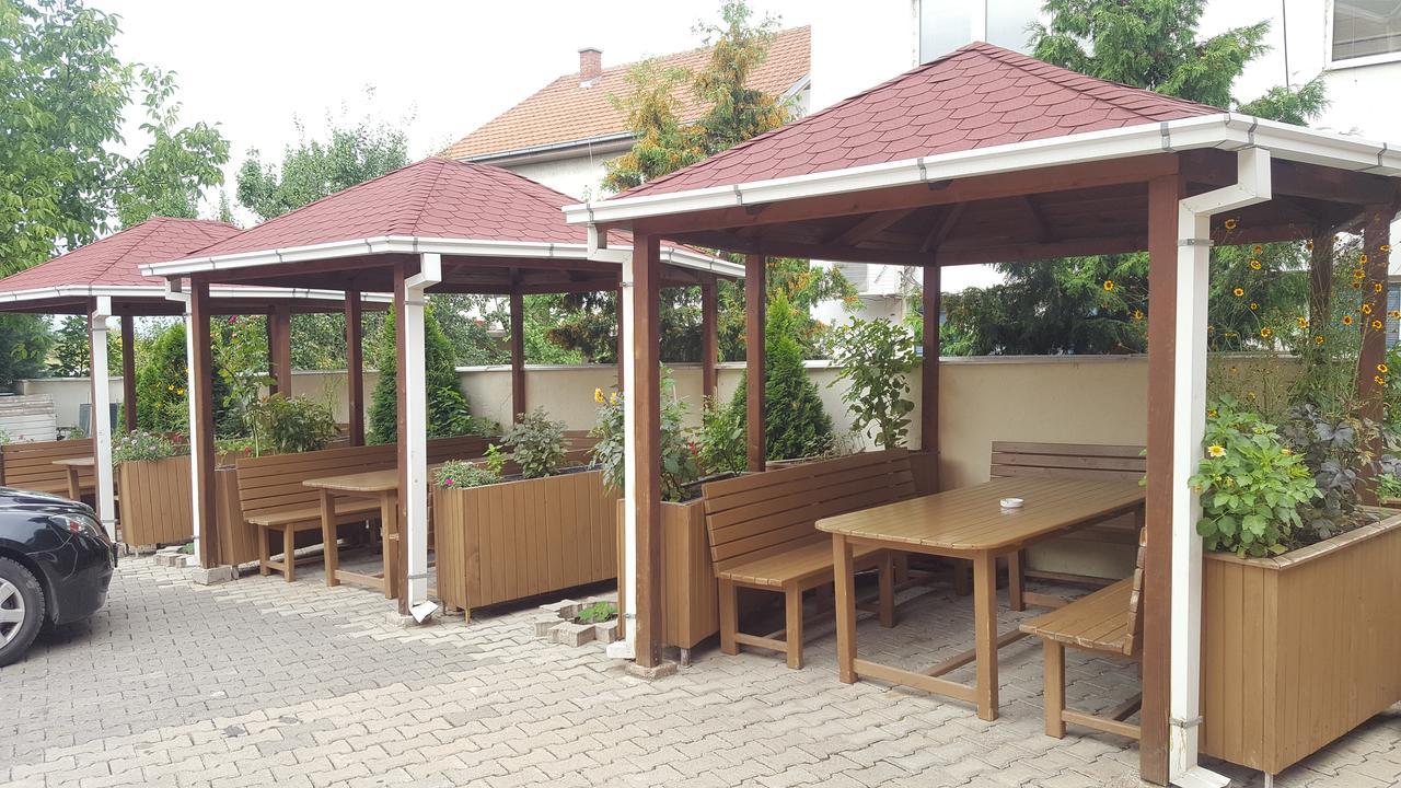 Hotel Satelit Kumanovo Eksteriør bilde