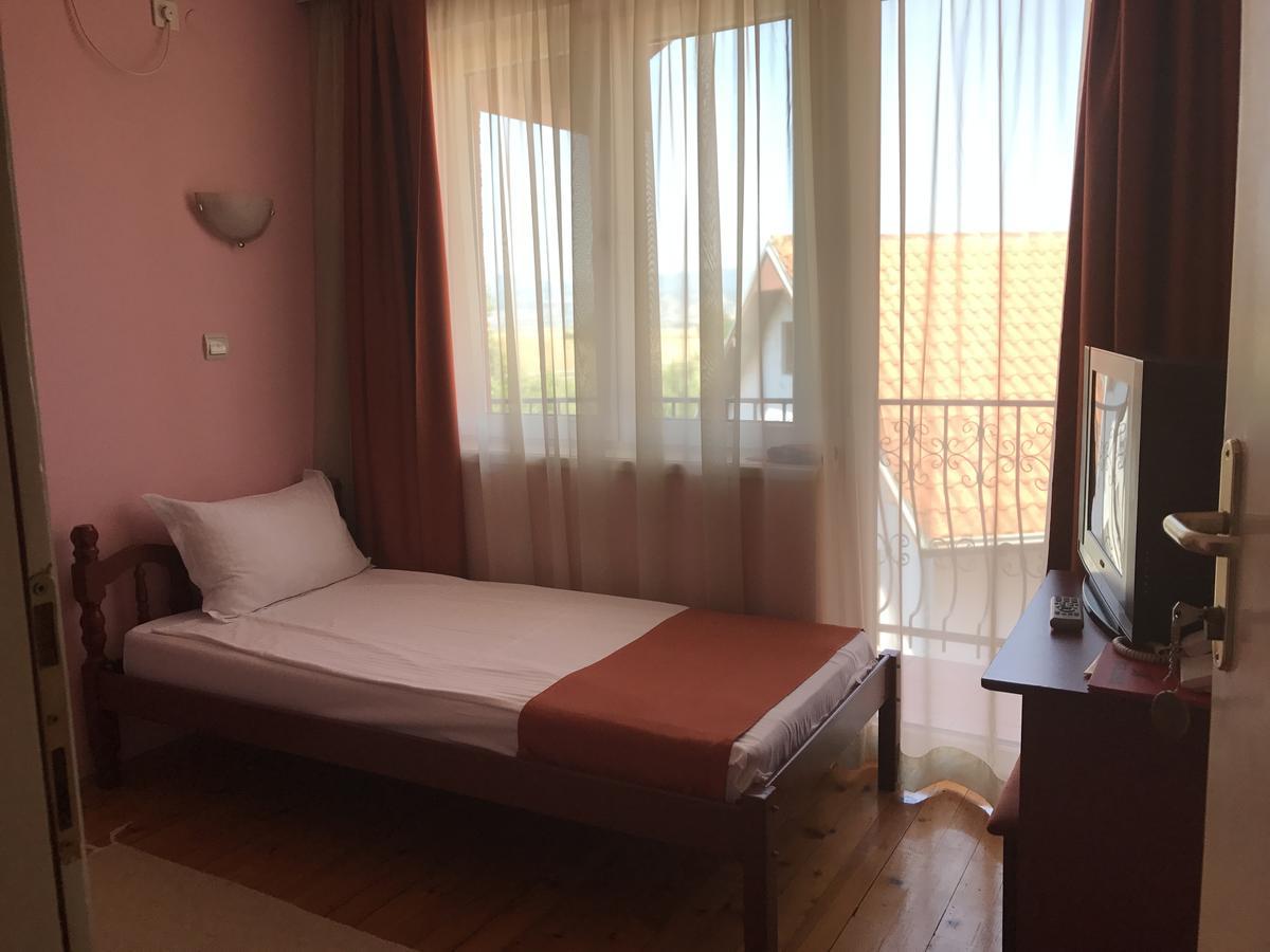 Hotel Satelit Kumanovo Eksteriør bilde